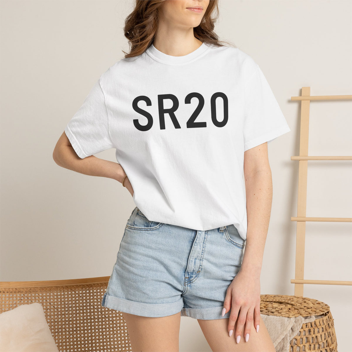 White SR20 graphic T-shirt with crew neck and short sleeves